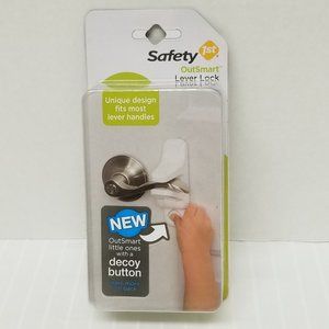 Safety 1st OutSmart Lever Lock with Decoy Button-White-Child Proof Handle-New